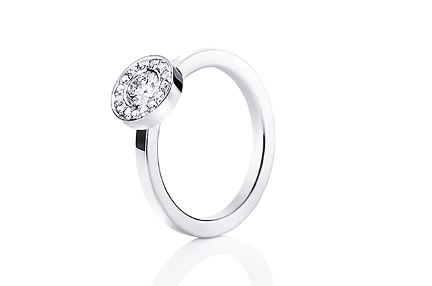 Efva Attling’s “Wedding & Stars” ring in 18-karat white gold with 16 brilliant-cut white diamonds ($6,835) <a href="http://www.efvaattling.com/" target="_blank"><span style="color: rgb(255, 0, 0);">EfvaAttling.com</span></a>