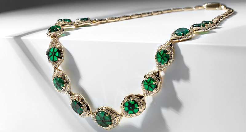 This necklace from <a href="http://www.katflorence.com" target="_blank" rel="noopener noreferrer">Kat Florence</a> features 13 cabochon trapiche emeralds from Colombia totaling 27.11 carats, along with round brilliant-cut D flawless diamonds weighing 4.78 carats set in 18-karat yellow gold (price available upon request). (Image courtesy of Kat Florence)