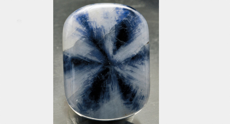 A trapiche sapphire from <a href="http://mayerandwatt.com/" target="_blank" rel="noopener noreferrer">Mayer & Watt</a> weighing 36.16 carats