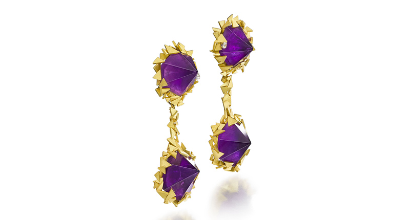 Part of the “Rock Revival” collection, these earrings from 1971 are each set with hexagonal amethyst crystals in a border of scattered matte finish gold triangles and a single brilliant-cut diamond in 18-karat yellow gold. They could garner as much as $10,400 in September.