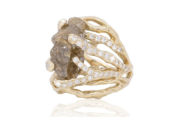 This is designer Natalie Dissel’s Lianas ring featuring a 10-carat rough natural gray diamond accented with white diamonds and set in 18-karat yellow gold ($16,490).<br />
<a href="http://www.nataliedissel.com" target="_blank"><span style="color: #ff0000;">NatalieDissel.com</span></a>