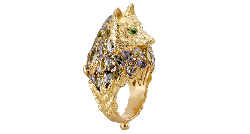 “The Wolf” ring in 18-karat yellow gold, with natural tanzanite and diamond