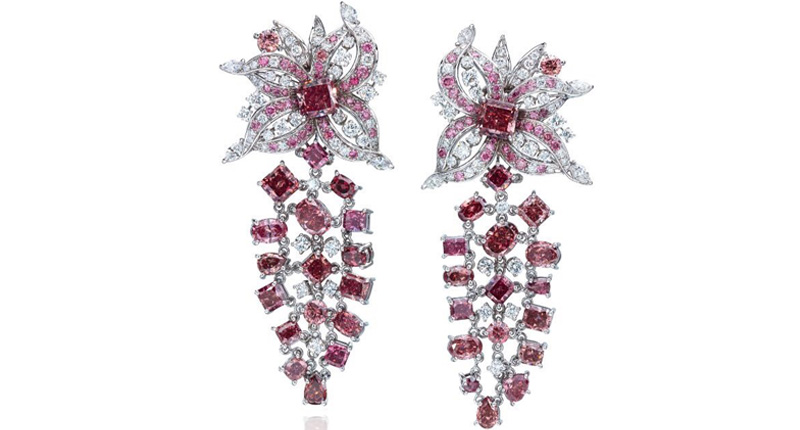 The main stones in the “Argyle Allegro Red Roses” earrings from the Nicholas Sparks Collection are 1.37 carats each, and the pair together contain nearly 10 carats of red diamonds with pink melee, all set in platinum.