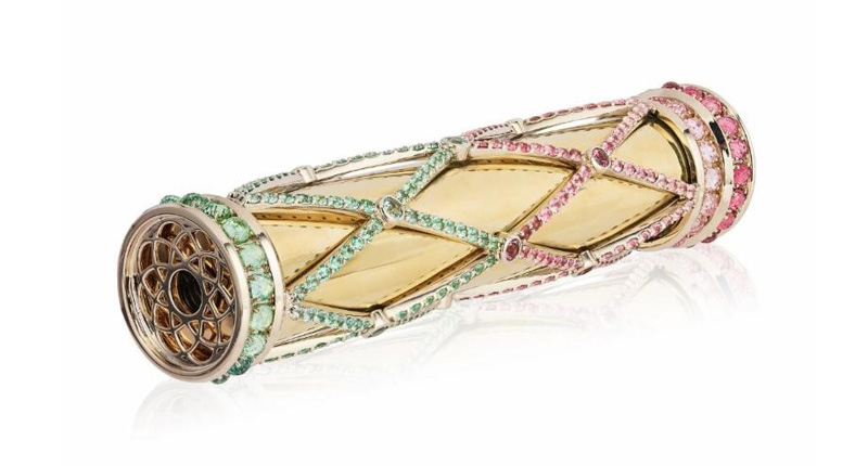 <strong>Objects of Art.</strong> Derek Katzenbach of Katzenbach Designs won first place in this category for the “Colors of Maine” kaleidoscope. It features multicolored Maine tourmalines weighing 71.74 total carats and Maine quartz lenses weighing 24.92 carats, set in 18-karat yellow and white gold.