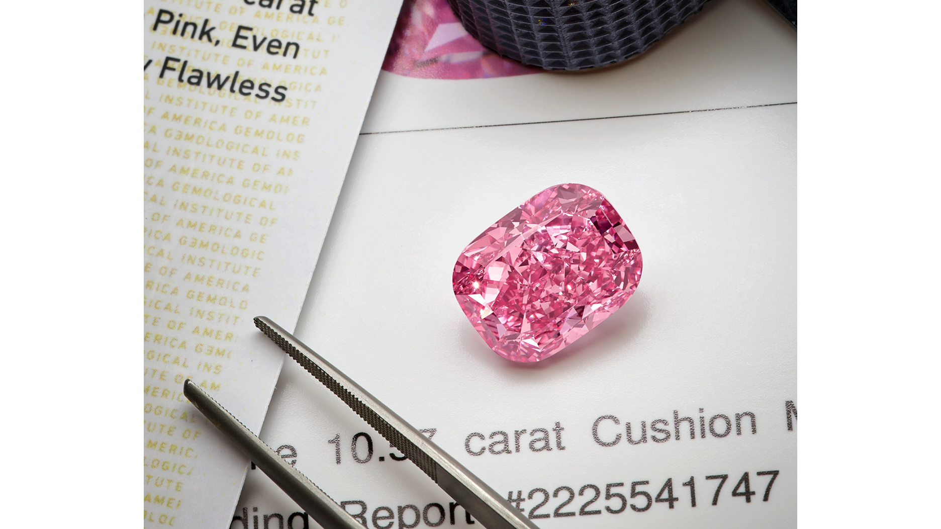 Estrela de Fura' Ruby, Purplish Pink Diamond Sell For $30M+ Each