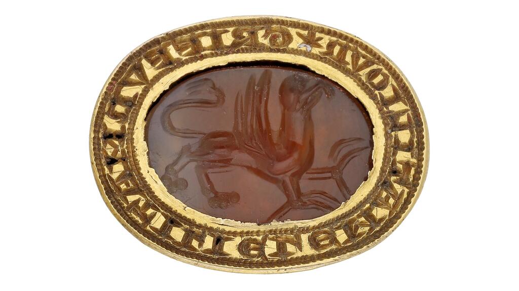 Medieval gold seal ring of Matilda