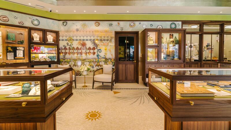 Foundrae Palm Beach Store Interior Verre Églomisé Panels