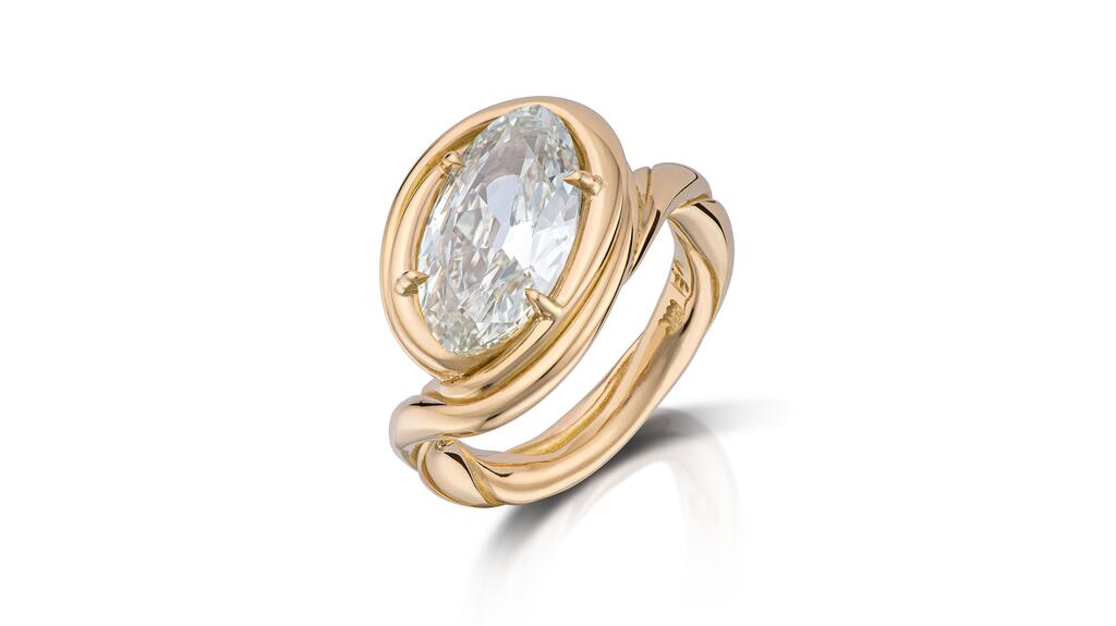 Vanessa Fernandez Curva Twist ring with 4-carat moval