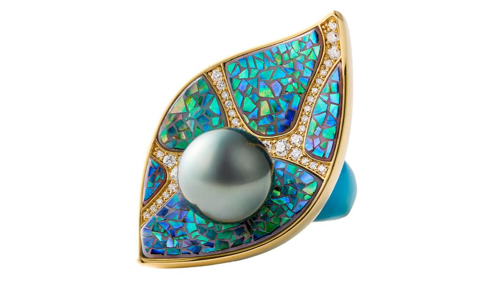 2026 Couture Design Awards Best in Pearls Winner Jiahn