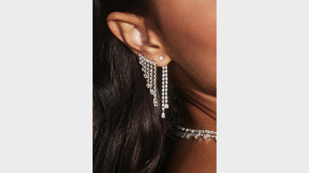 Anita Ko’s new “Rain Drop Earrings” in 18-karat white gold with white diamonds
