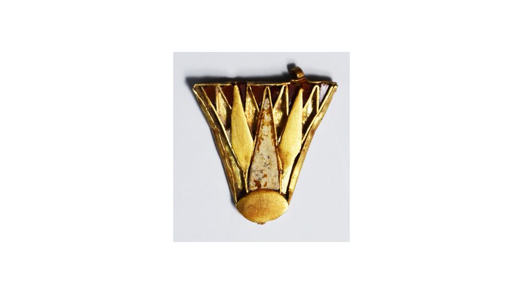 20211209_2-Bronze Age Gold Jewelry pendant.jpg