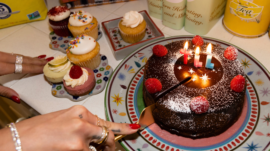 Many of the “Party” collection motifs have a retro feel. Many of the “Party” collection motifs have a retro feel.