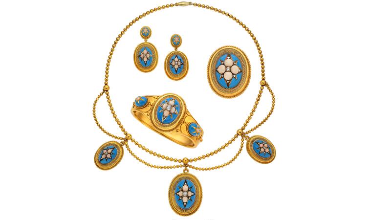 Suite of Victorian jewelry