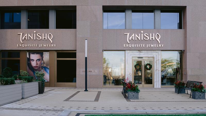 Tanishq Virginia store exterior