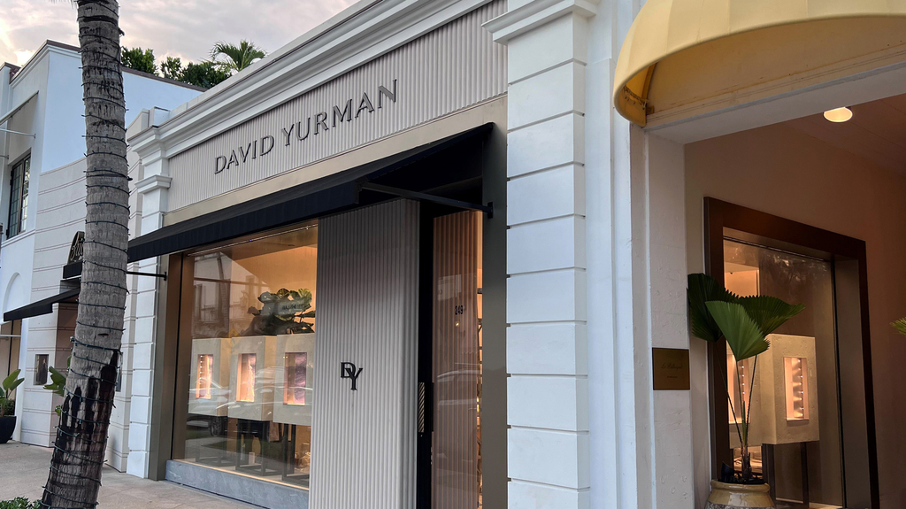 The David Yurman storefront on Worth Avenue, one of Palm Beach’s premiere shopping and dining hubs.