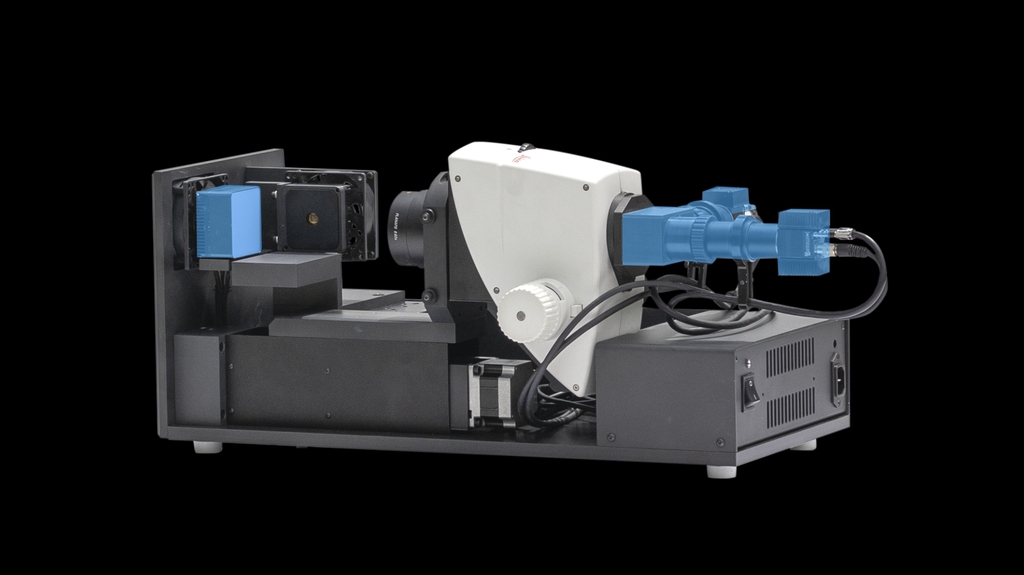 The DALS microscope provides reflection-free illumination to improve human observation and enhance machine vision by removing glares, flickers, over-exposures and reflections.