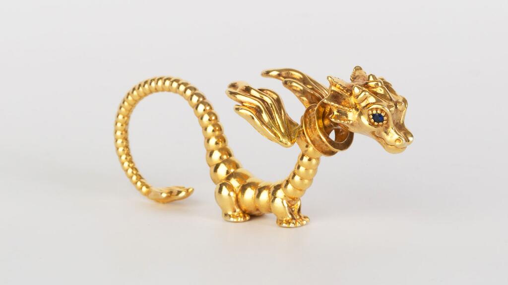 Atelier Mythique La Dragonne Three-Finger Ring