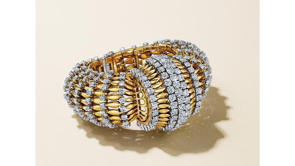 Van Cleef & Arpels 1940 gold diamond bracelet