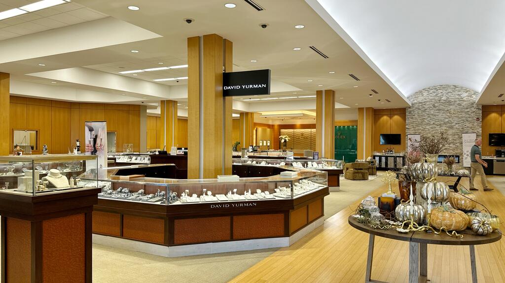 The interior of Reeds Jewelers on Maple Road in Amherst, New York Reeds Jewelers Amherst