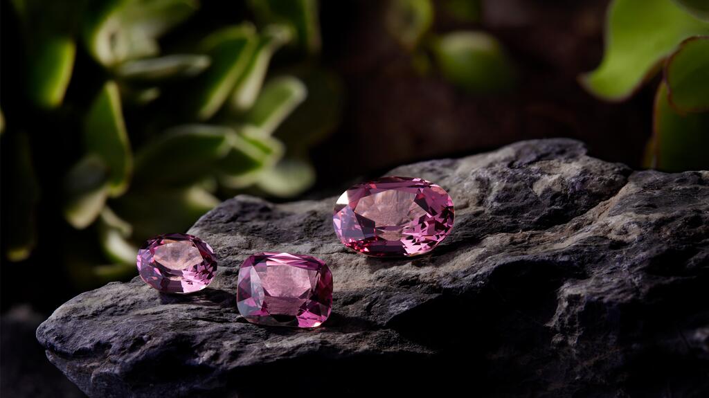 Kitulo garnet, mined near the Kitulo National Park in Tanzania, has a distinctive soft purplish pink color. Kitulo garnet