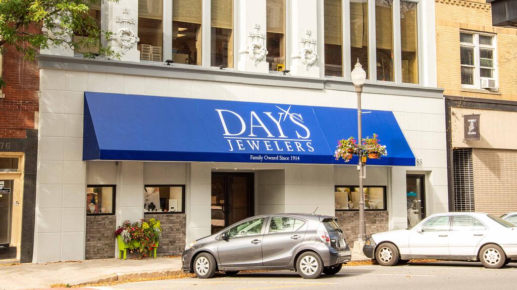 Day’s Jewelers Waterville store