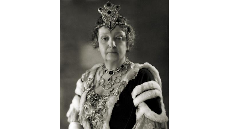 Duchess of Newcastle wearing diamond bow brooch to 1937 coronation King George VI