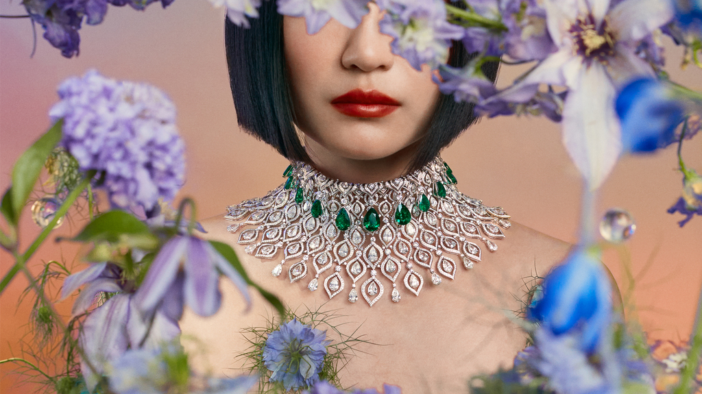 Bulgari’s “Emerald Glory” transformable jewel from the “Eden the Garden of Wonders” high jewelry range (© Cho Gi-Seok)