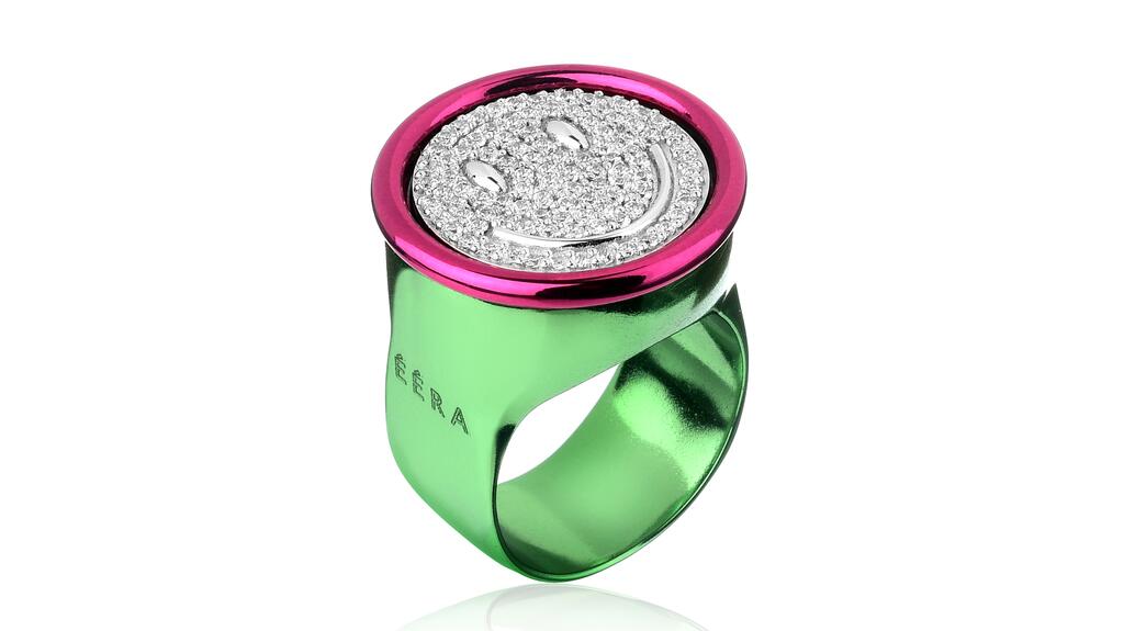 Eéra "Smile Ring" in 18-karat gold with rhodium plating and diamonds ($9,338)