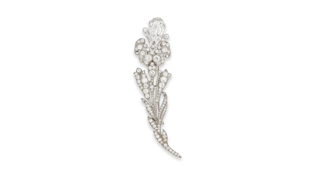 This brooch was once part of a Cartier tiara that belonged to Gladys Moore Vanderbilt, Countess Széchényi. Vanderbilt Cartier tiara diamond brooch