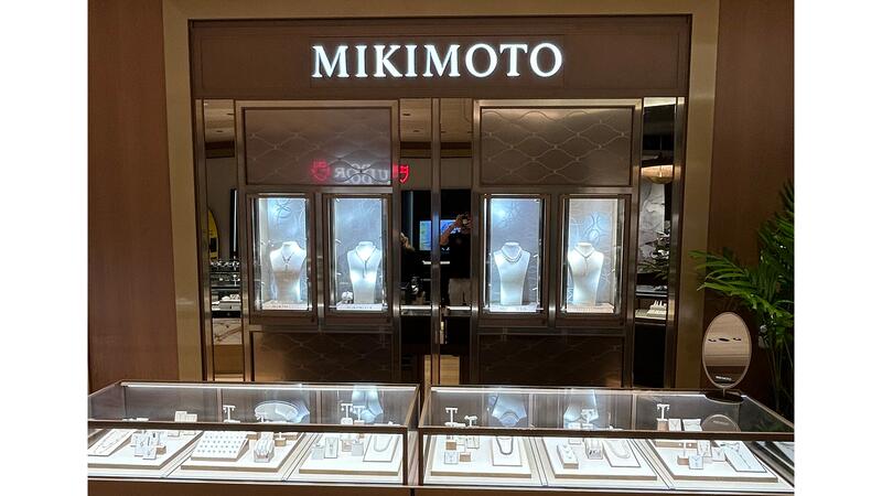 Ben Bridge Jeweler Honolulu store interior