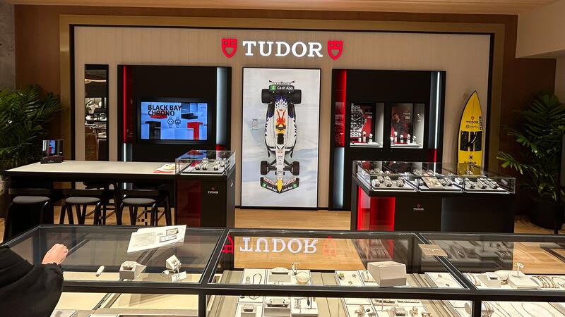 Ben Bridge Jeweler Honolulu store interior