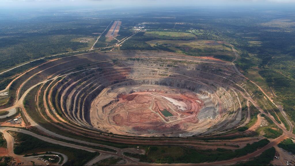 Luele diamond mine in Angola