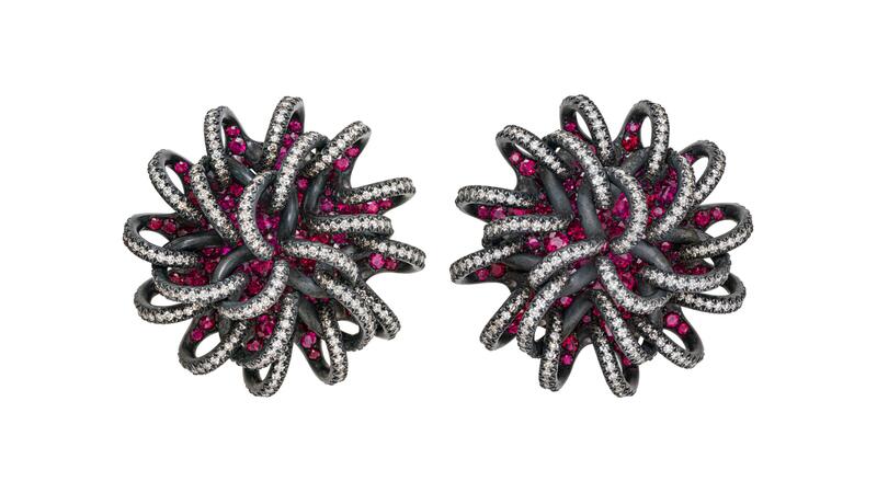 JAR spiraling thread earrings