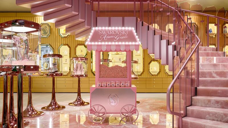 Swarovski Ariana Grande pink popcorn cart