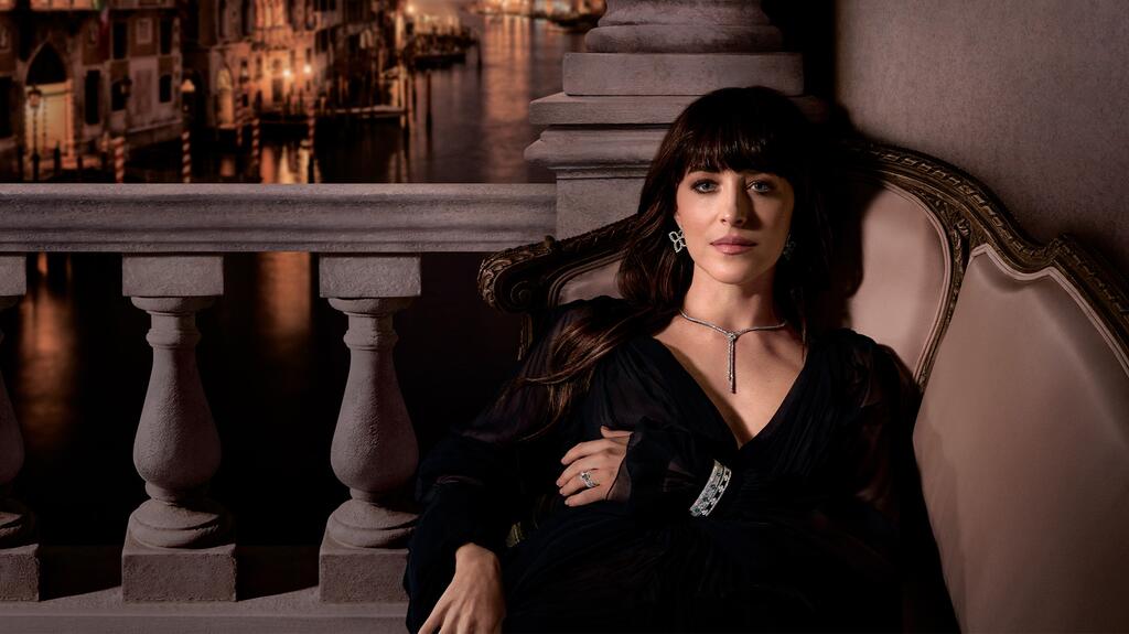 Dakota Johnson wearing pieces from the “Love in Verona” collection as Roberto Coin’s new brand ambassador Robert Coin Brand Ambassador Dakota Johnson Campaign