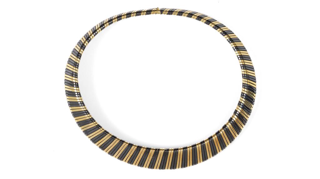 20230628_vintage collar necklace.jpg