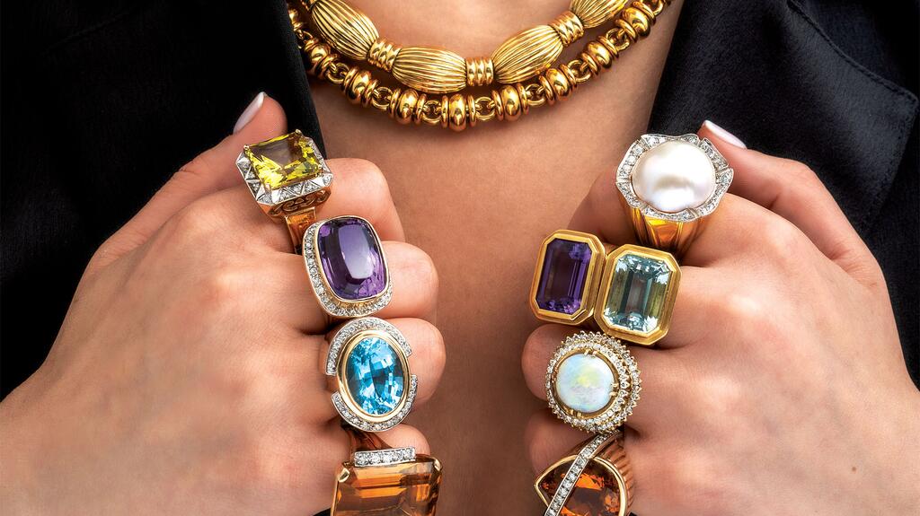 A selection of jewelry from exhibitor Bella Antiques NY Bella Antiques NY