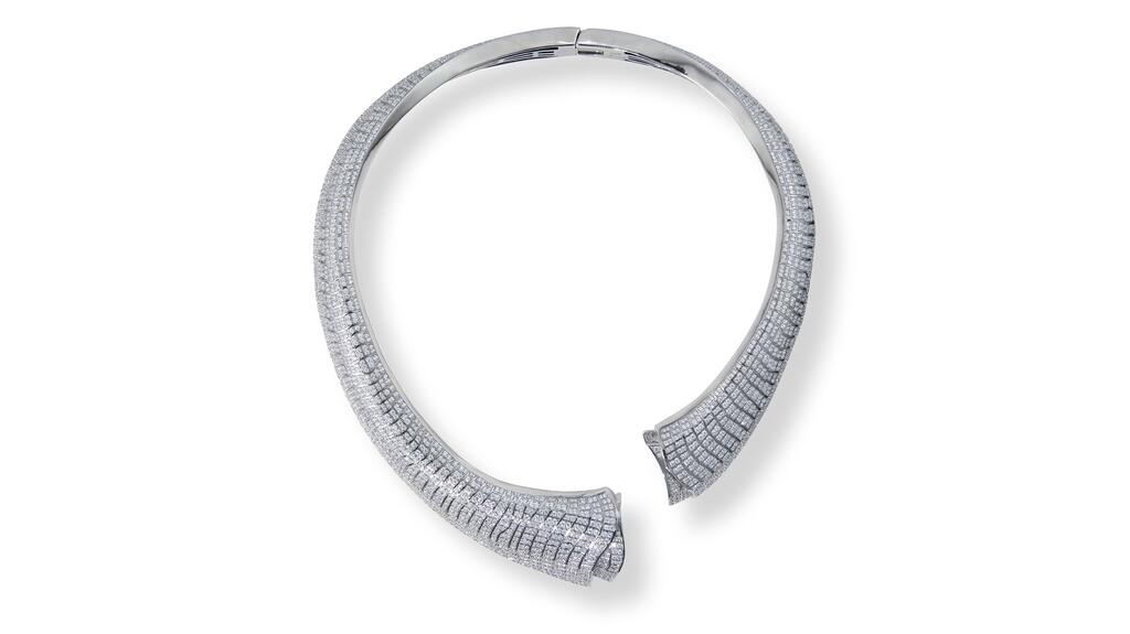 From Maison H Jewels’ “Sia” collection is the “Sia” necklace in 18-karat white gold with diamond pavé ($42,840) Maison H Jewels Sia Necklace