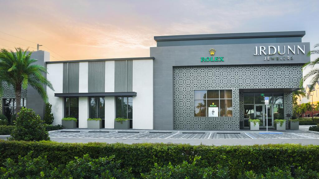 New 2025 J.R. Dunn Jewelers Exterior