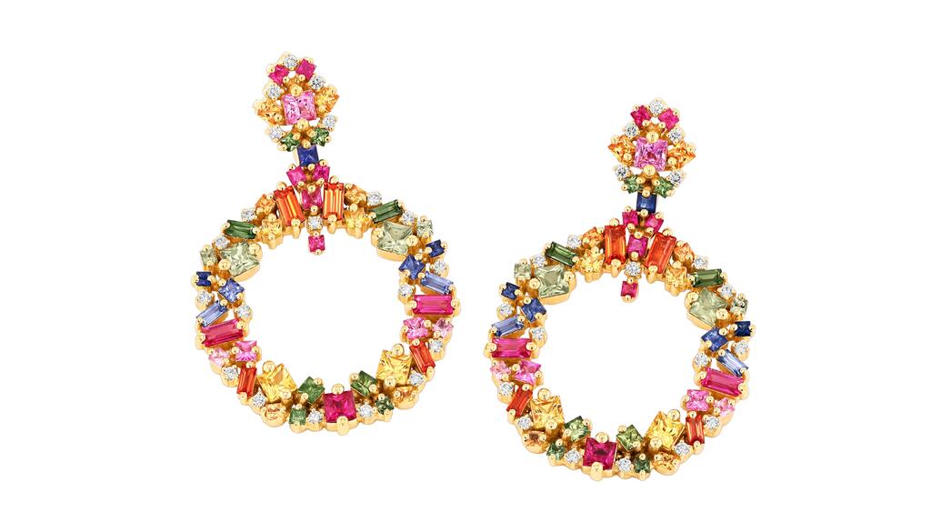 Suzanne Kalan 18-karat yellow gold earrings with 4.65 carats of baguette and princess-cut rainbow sapphires and 0.44 carats of diamonds