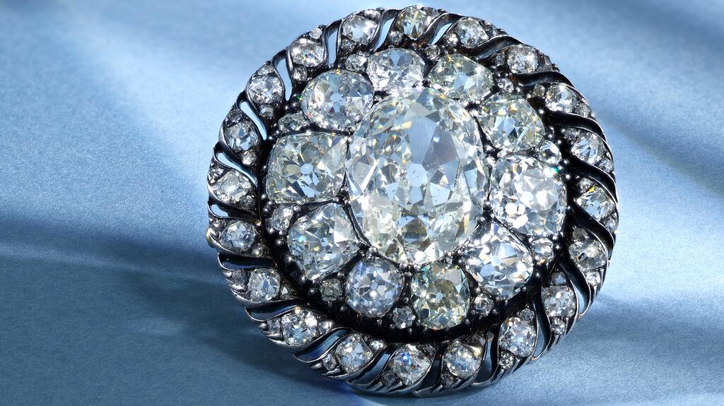 A close-up of Napoleon’s brooch (Photo courtesy of Sotheby’s) Napoleon diamond brooch
