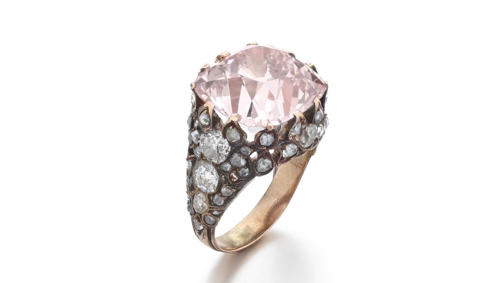 Neslişah Sultan received this light pink diamond ring right before her wedding in 1940 and kept it until her death in Turkey in 2012. (Photo courtesy of Sotheby’s) Neslişah Sultan light pink diamond ring