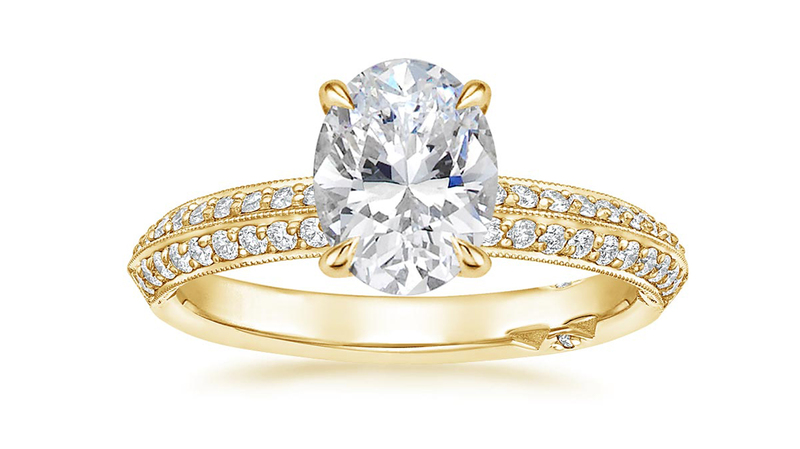 Diamond solitaire on knife-edge band