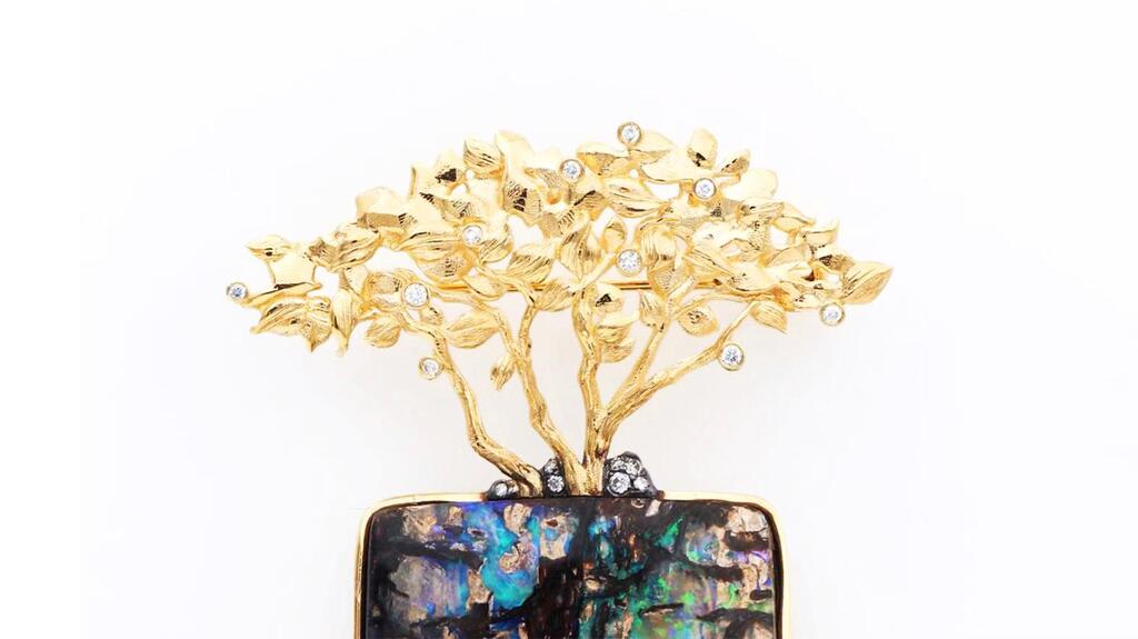 The piece by Ianyan, the winner of the startup category Ianyan Jewlery