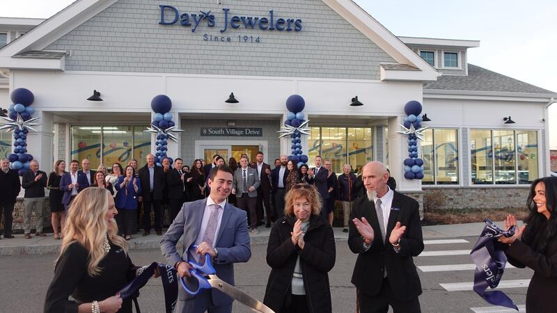 Day’s Jewelers ribbon-cutting ceremony