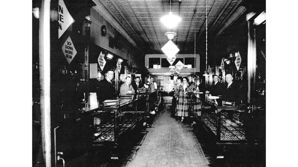 Greenberg’s Jewelers store 1920