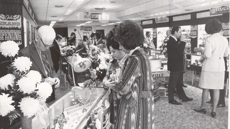 Shoppers in Reeds Jewelers