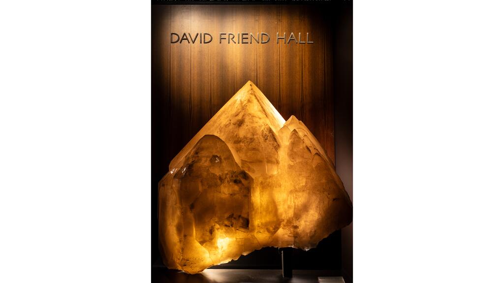 The David Friend Hall at the Yale Peabody Museum contains this nearly 2,000-pound quartz crystal from Namibia. The David Friend Hall at the Yale Peabody Museum