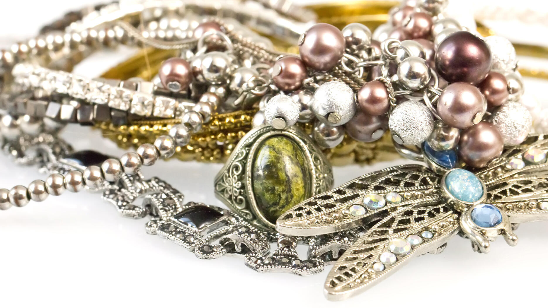Inventive Sellers Find Success Auctioning Jewelry Online