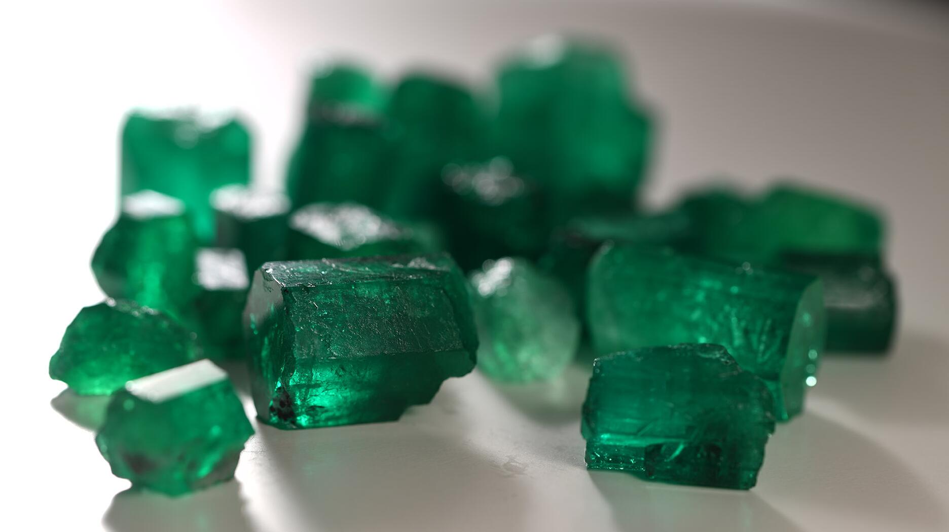 20220330_Fura-emeralds.jpg